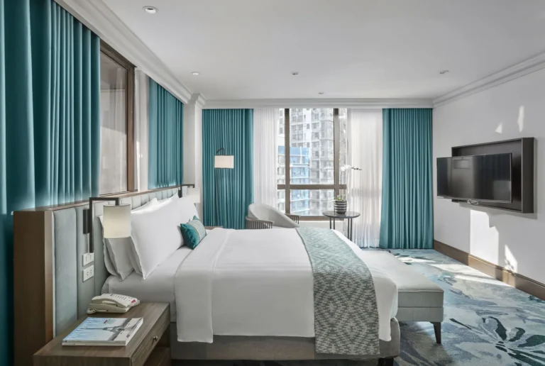 Holiday Inn Manila Galleria Interior photo of One Bedroom Suite by Artem Levy of Vipixel Production